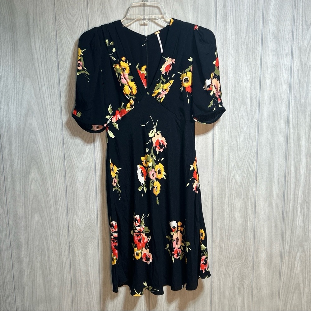 Free People Black Floral Above The Knee V-Neck Dress Size 0